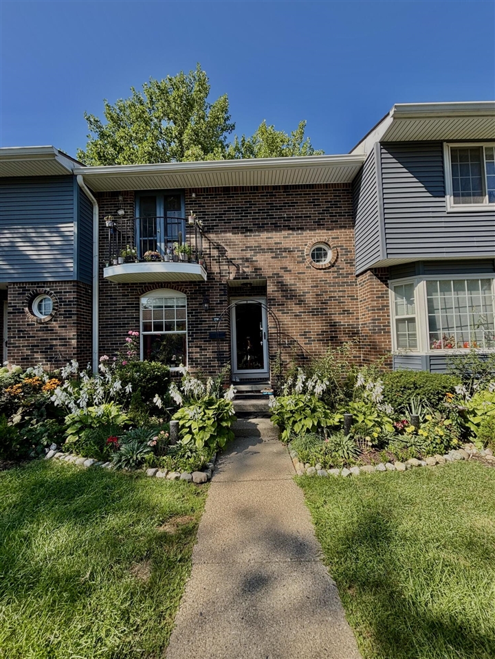 1st image of 2798 Page Ave, Ann Arbor, MI 48104 | MLS# 70548919