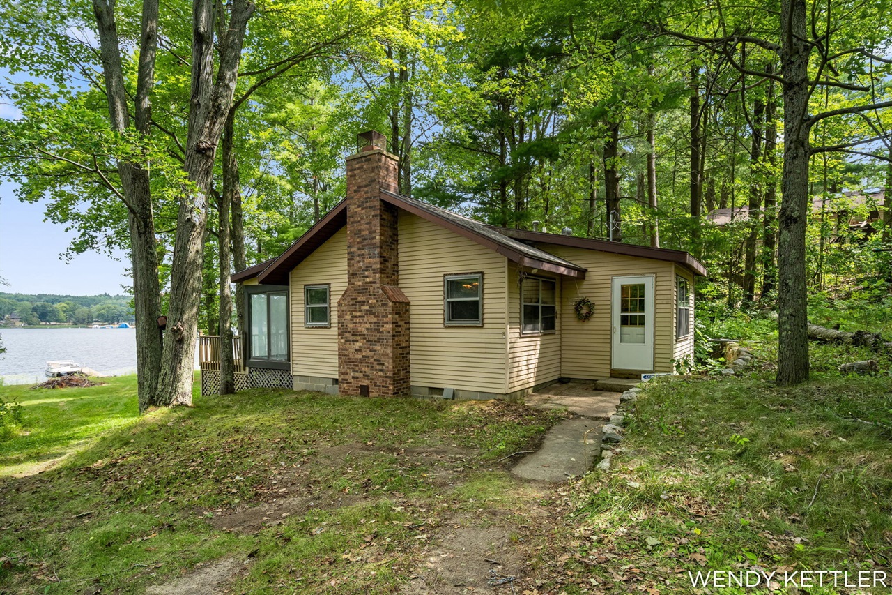 image of 14448 S Hillview Lake Dr, Rodney, MI 49342 | MLS# 70548923