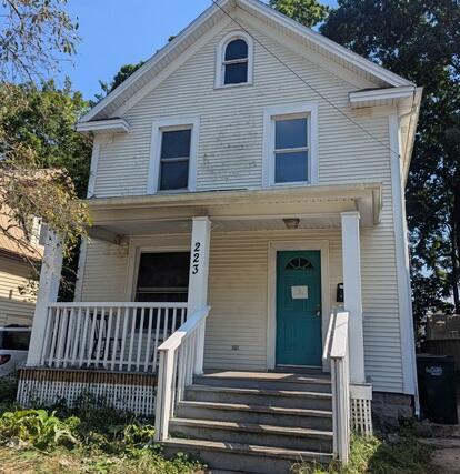 1st image of 223 Woodlawn Ave, Lansing, MI 48910 | MLS# 70548973