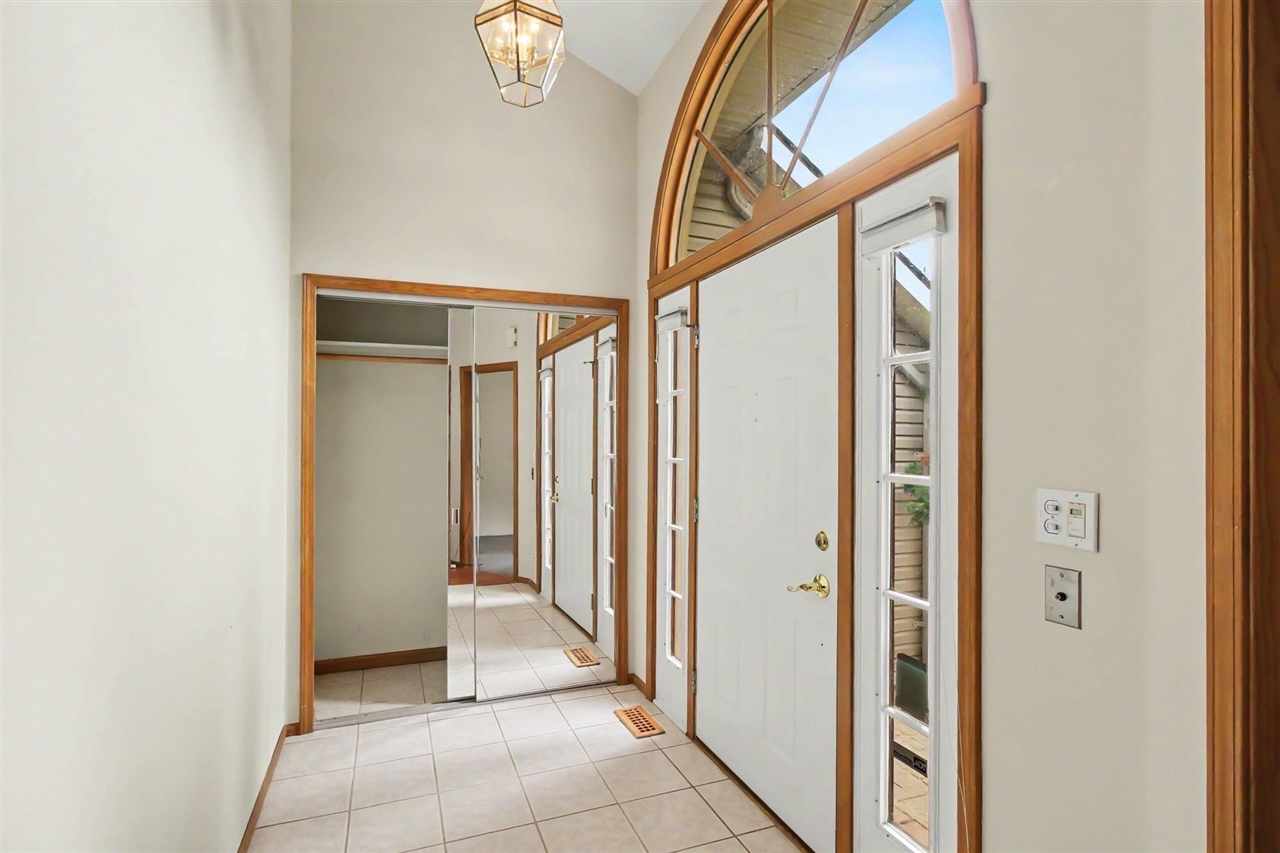 3rd image of 1457 Indian Trl, Milford, MI 48380 | MLS# 70548979
