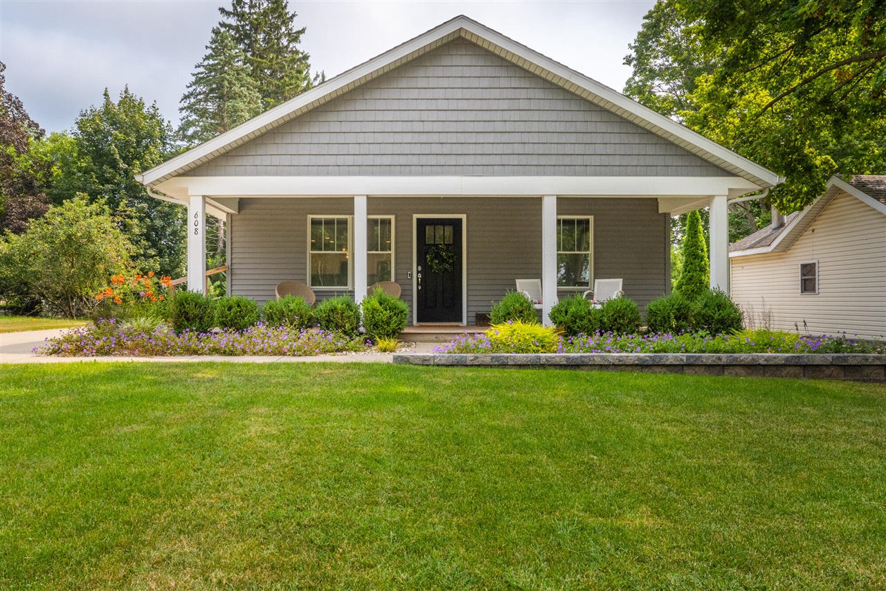 Photo 1 of Single family home for sale at 608 S Main St, Berrien Springs, MI 49103 | MLS# 70548984 | Listing updated on 2026-09-01