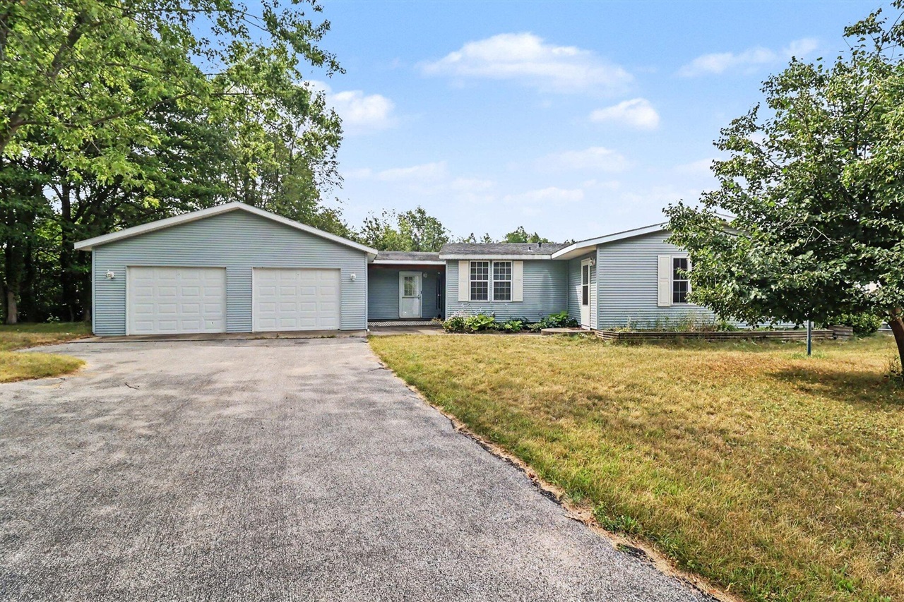 2nd image of 6809 W Deer Rd, Mears, MI 49436 | MLS# 70548992