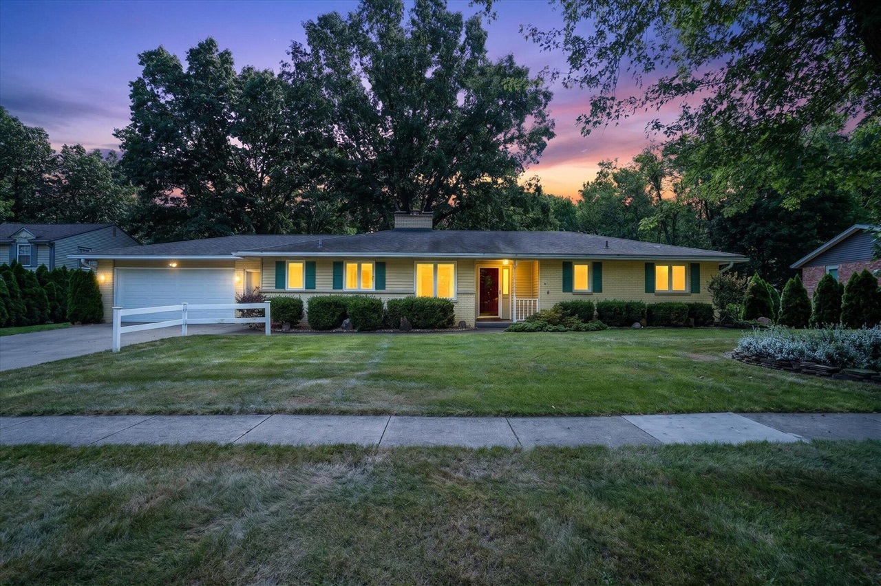 2nd image of 8047 Oak Hill Dr, Kalamazoo, MI 49009 | MLS# 70549015