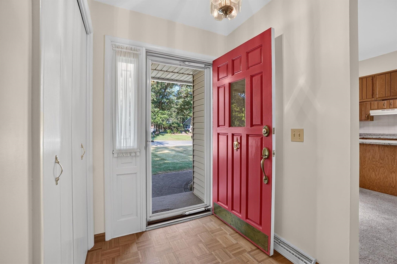 5th image of 8047 Oak Hill Dr, Kalamazoo, MI 49009 | MLS# 70549015
