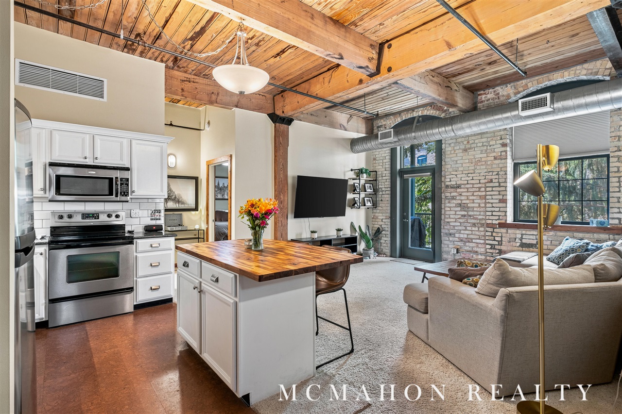 2nd image of 940 Monroe Ave #307, Grand Rapids, MI 49503 | MLS# 70549023