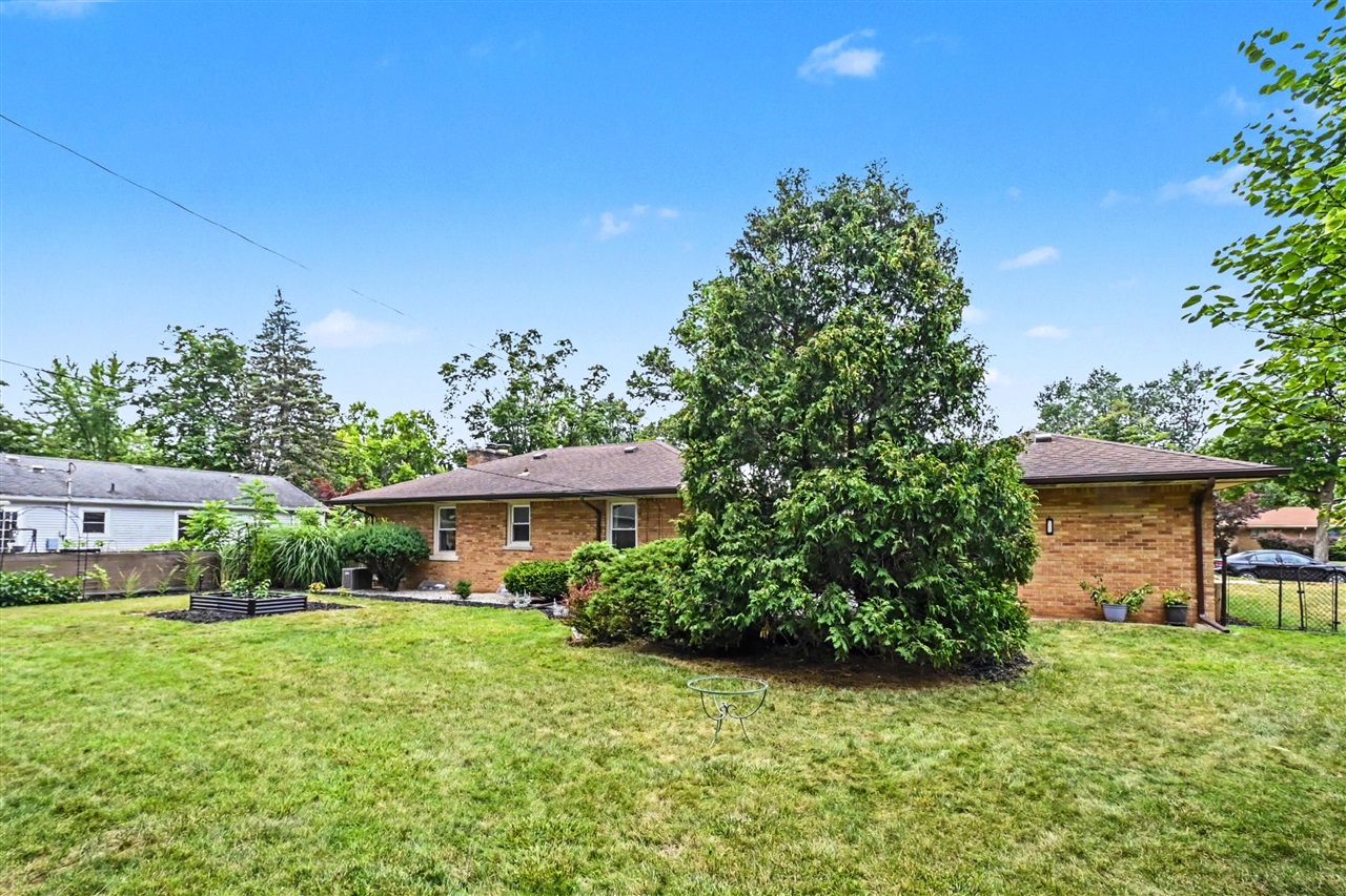 29th image of 1639 Wellington Rd, Lansing, MI 48910 | MLS# 70549046