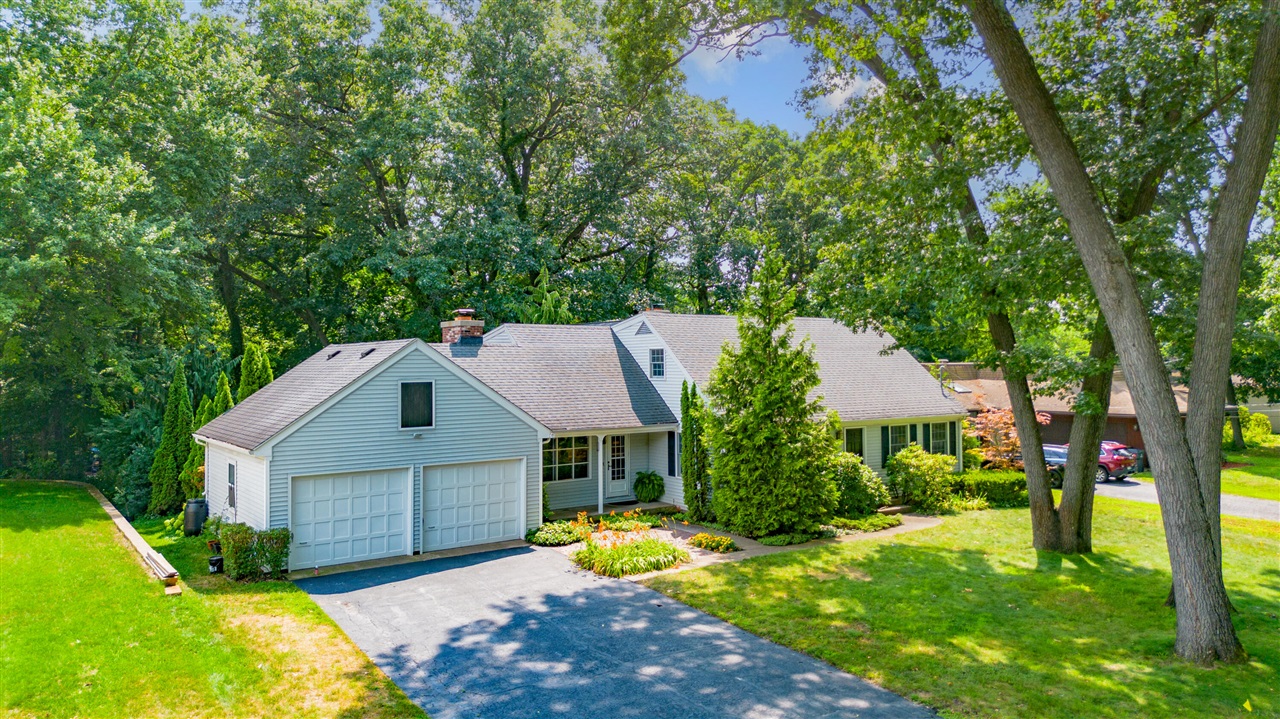 1st image of 8245 Heritage Dr, Kalamazoo, MI 49009 | MLS# 70549061