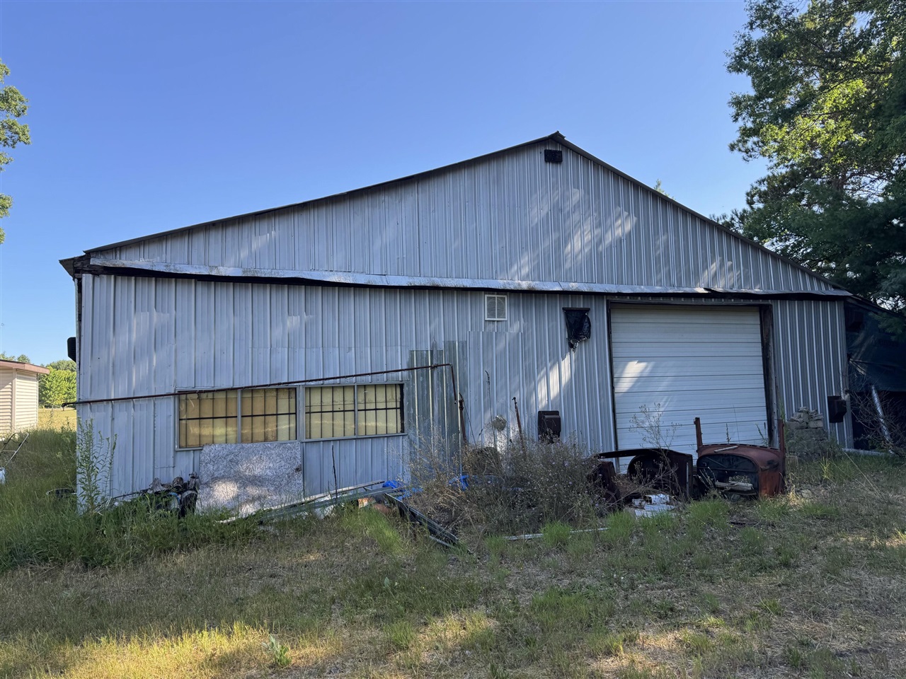 3rd image of 9381 Jones Rd, Howard City, MI 49329 | MLS# 70549073