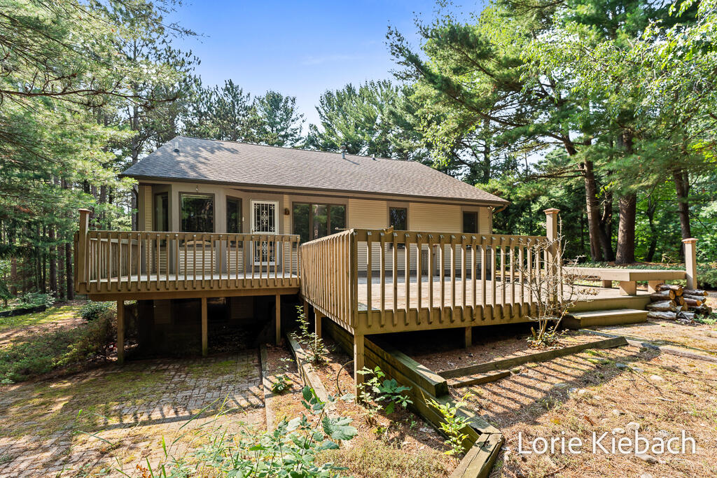 4th image of 11940 Lakeshore Ave, Grand Haven, MI 49417 | MLS# 70549076