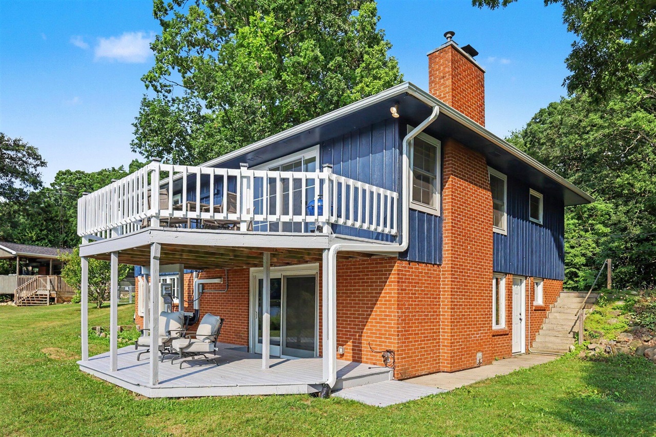 2nd image of 6380 Oak Ridge Dr, Jonesville, MI 49250 | MLS# 70549086