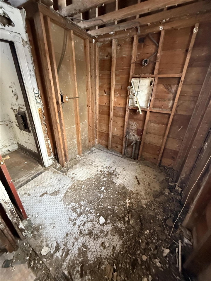 4th image of 16560 Ward Ave, Detroit, MI 48235 | MLS# 70549096