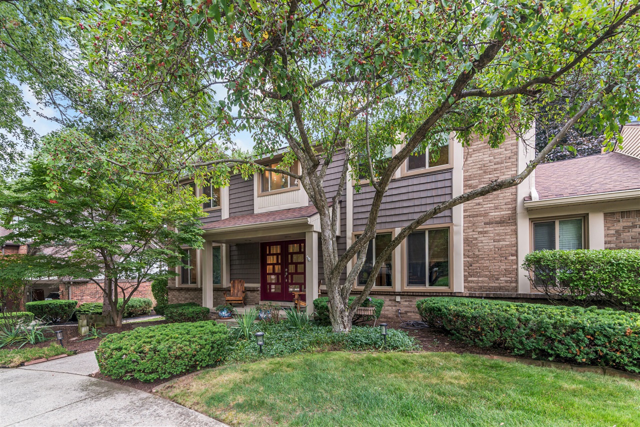 3rd image of 29822 Deer Run Dr, Farmington, MI 48331 | MLS# 70549112