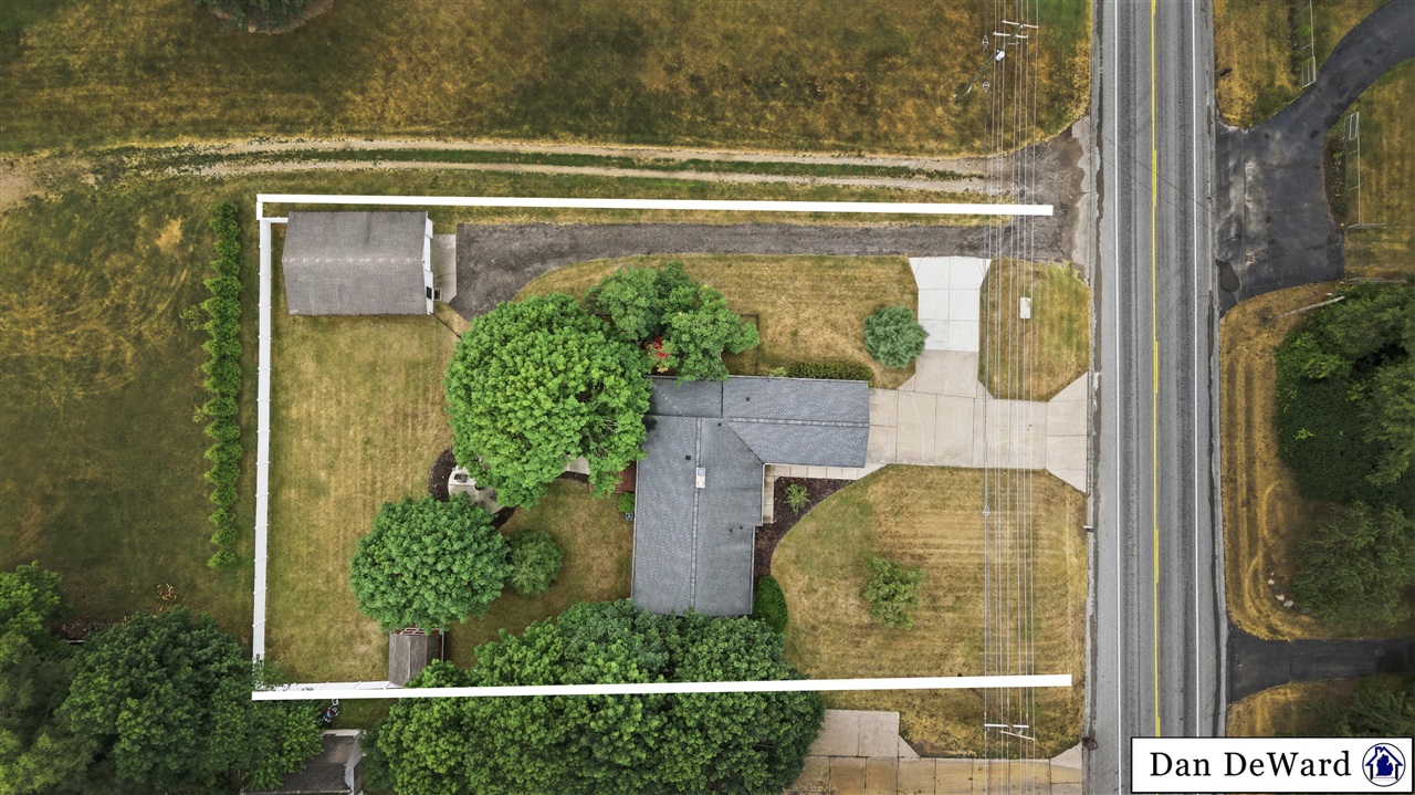 3rd image of 2888 4 Mile Rd, Grand Rapids, MI 49544 | MLS# 70549126