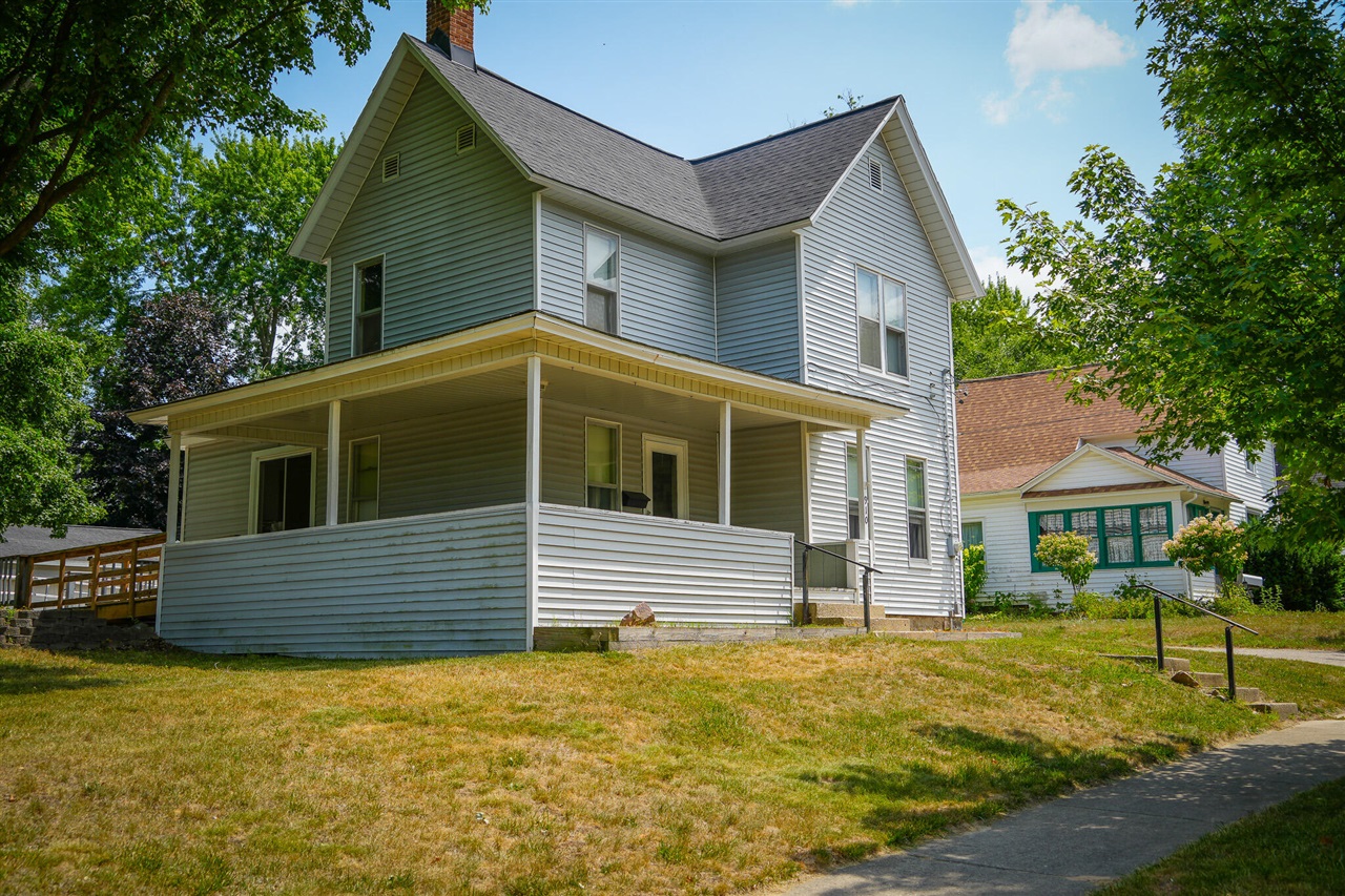 4th image of 910 Pleasant St, Belding, MI 48809 | MLS# 70549147