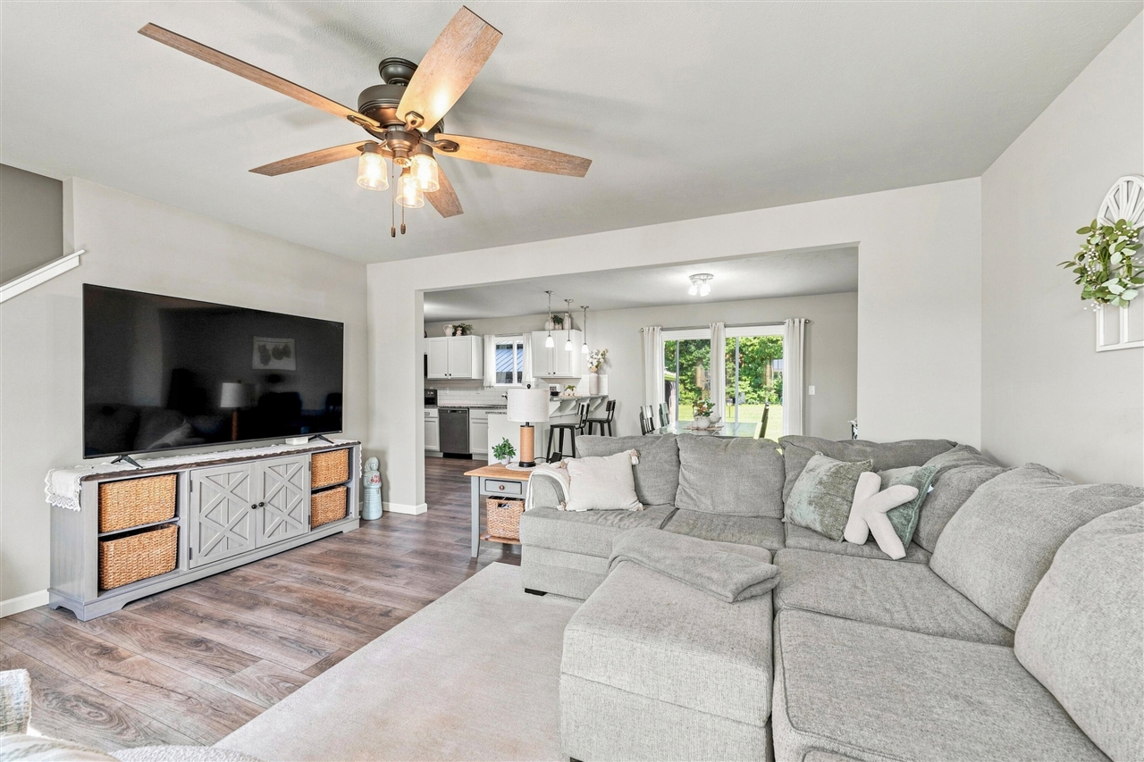 5th image of 47321 Silver Oaks Blvd, Mattawan, MI 49071 | MLS# 70549150