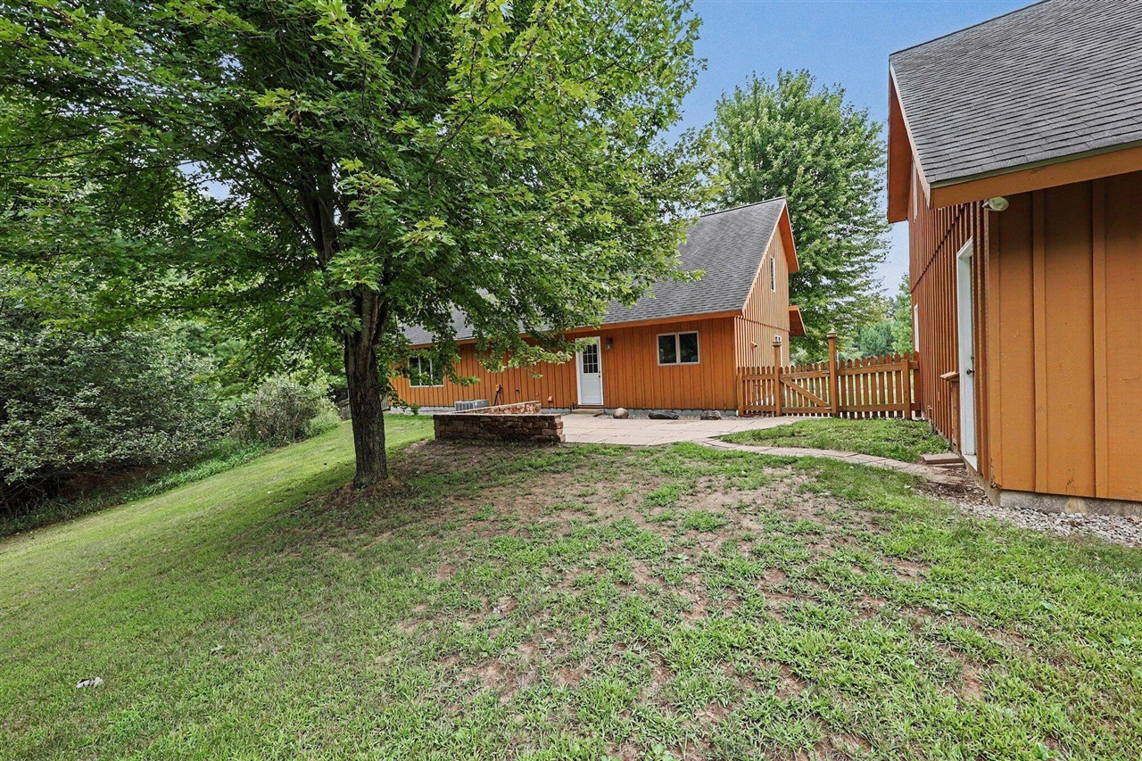2nd image of 3005 Penneywood Dr, Jackson, MI 49201 | MLS# 70549161