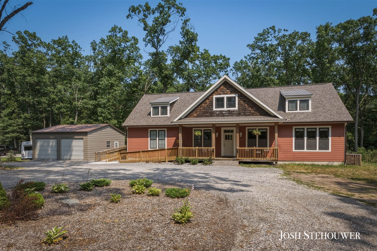 1st image of 914 S Hilton Park Rd, Muskegon, MI 49442 | MLS# 70549165