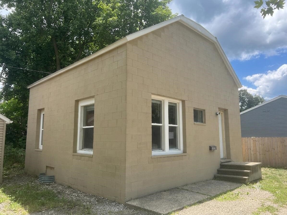 1st image of 307 N Walnut St, Bangor, MI 49013 | MLS# 70549220