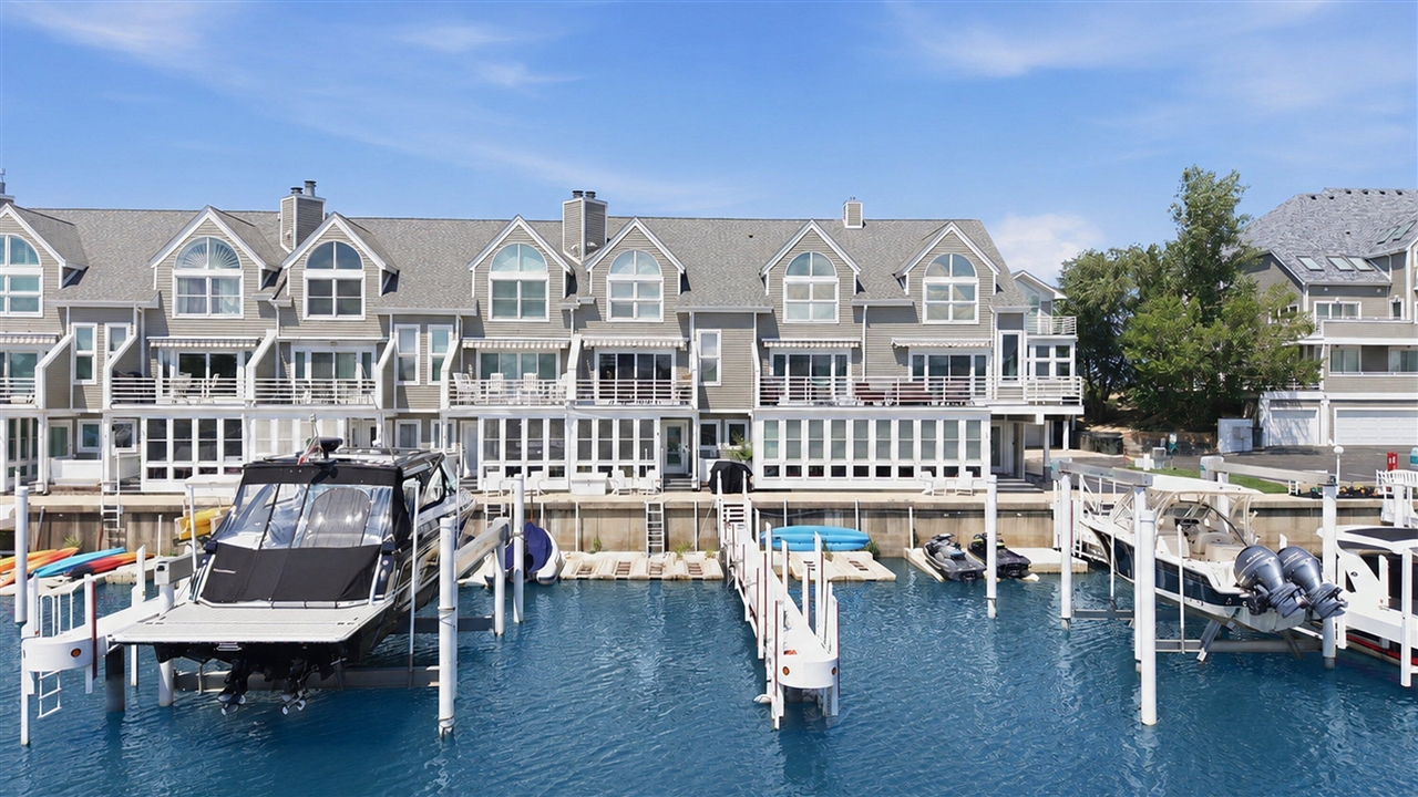 2nd image of 409 Lake Dr #17, New Buffalo, MI 49117 | MLS# 70549230