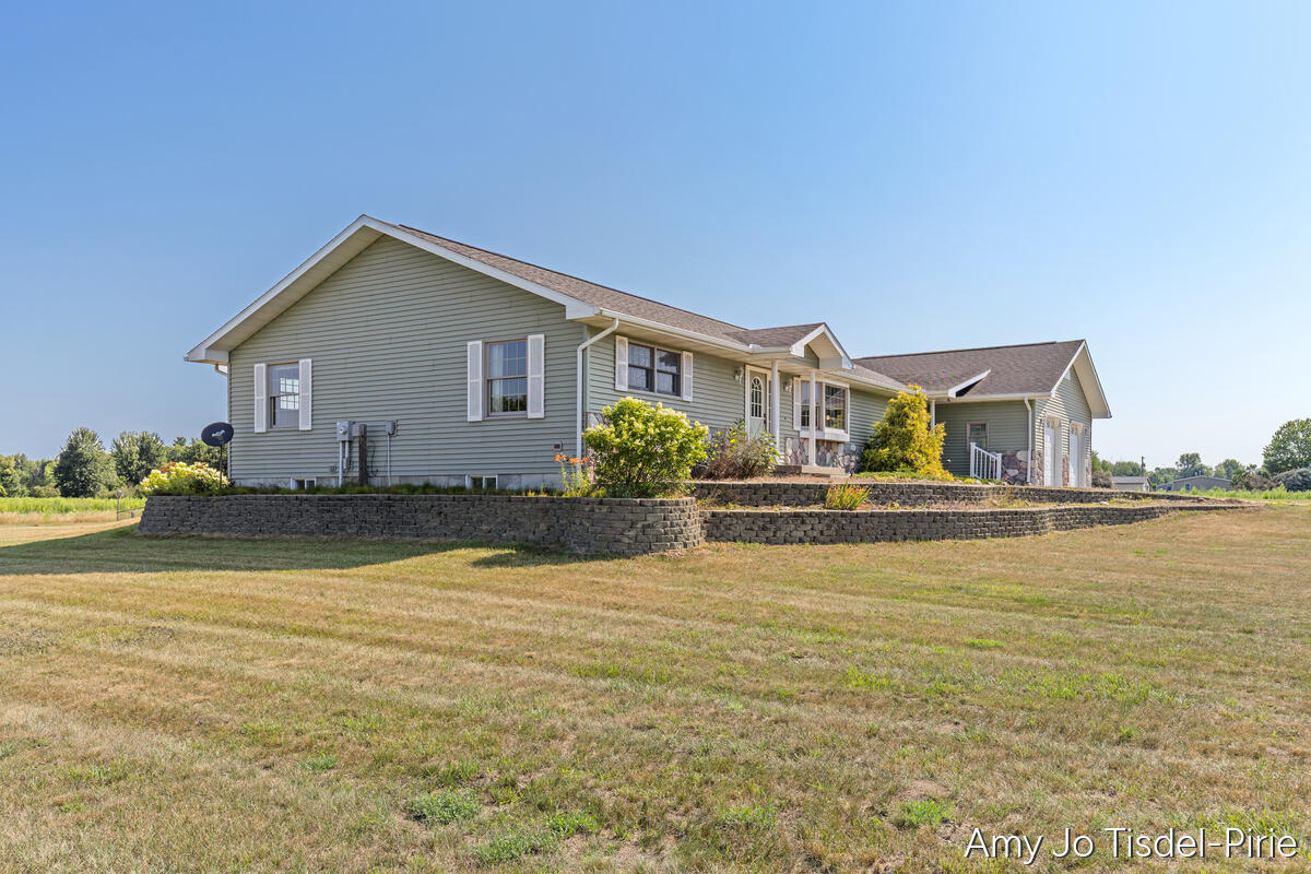 2nd image of 16972 W Stanton Rd, Pierson, MI 49339 | MLS# 70549308