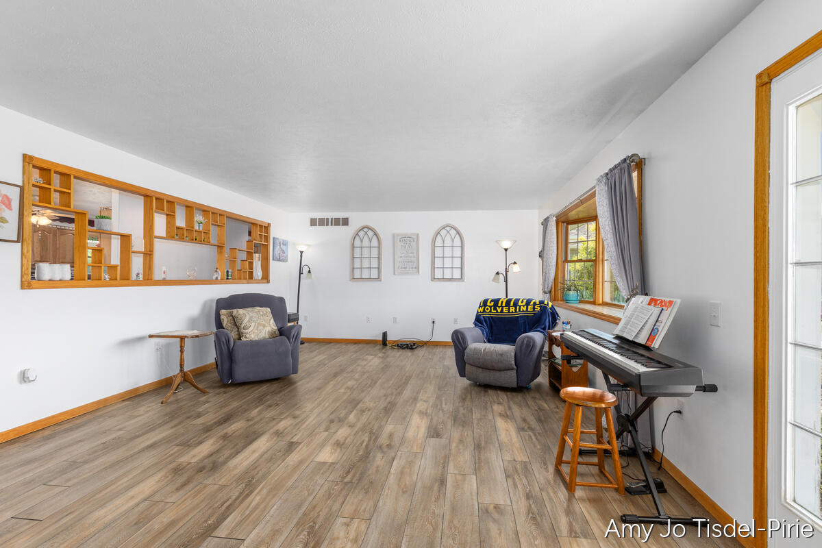 5th image of 16972 W Stanton Rd, Pierson, MI 49339 | MLS# 70549308