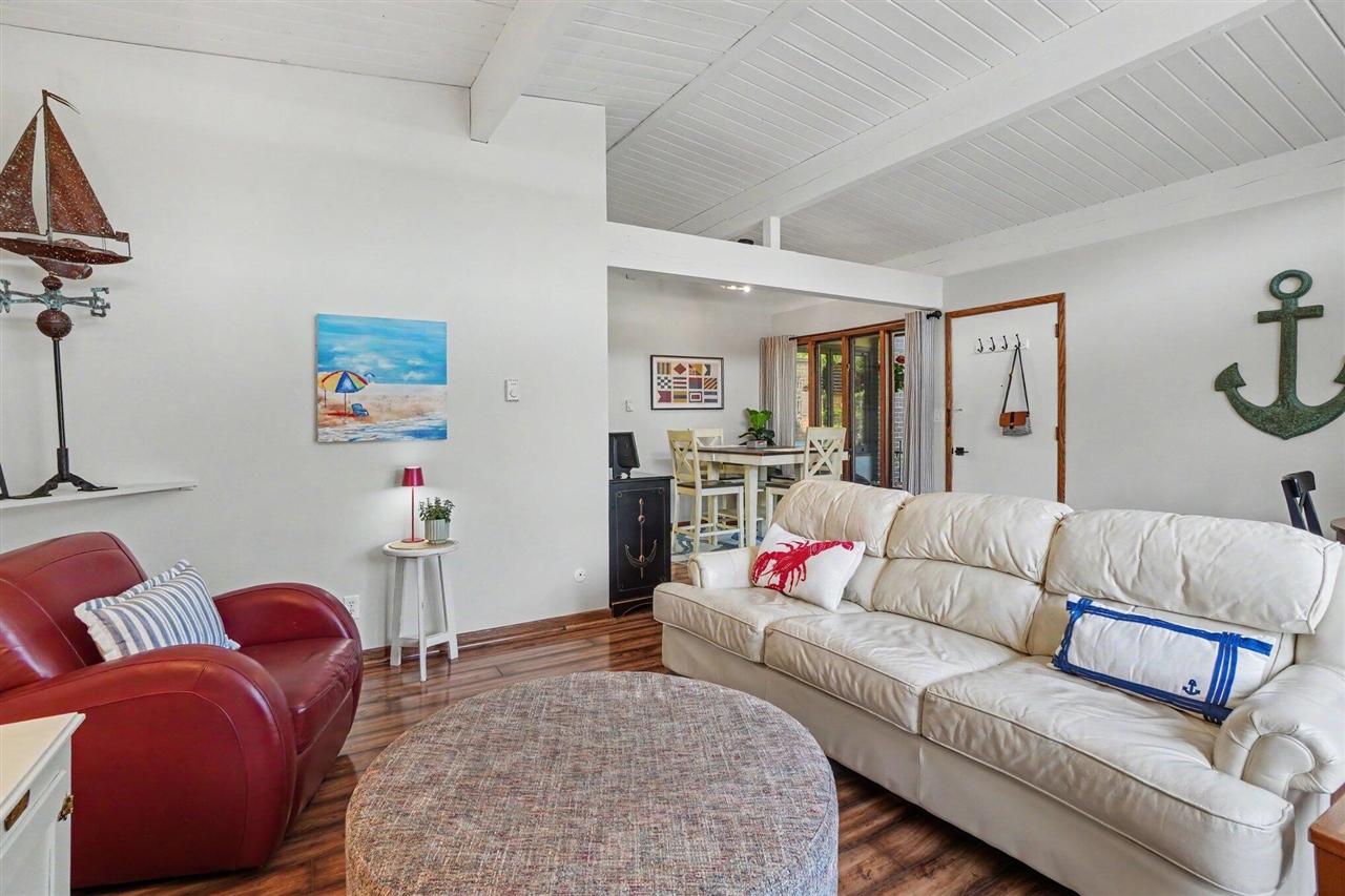 4th image of 808 S Beacon Blvd, Grand Haven, MI 49417
