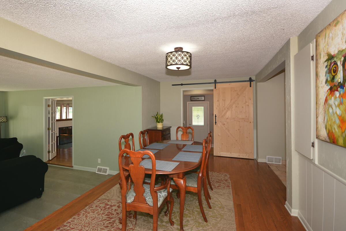 4th image of 2224 La Cross St, Kalamazoo, MI 49006 | MLS# 70549325