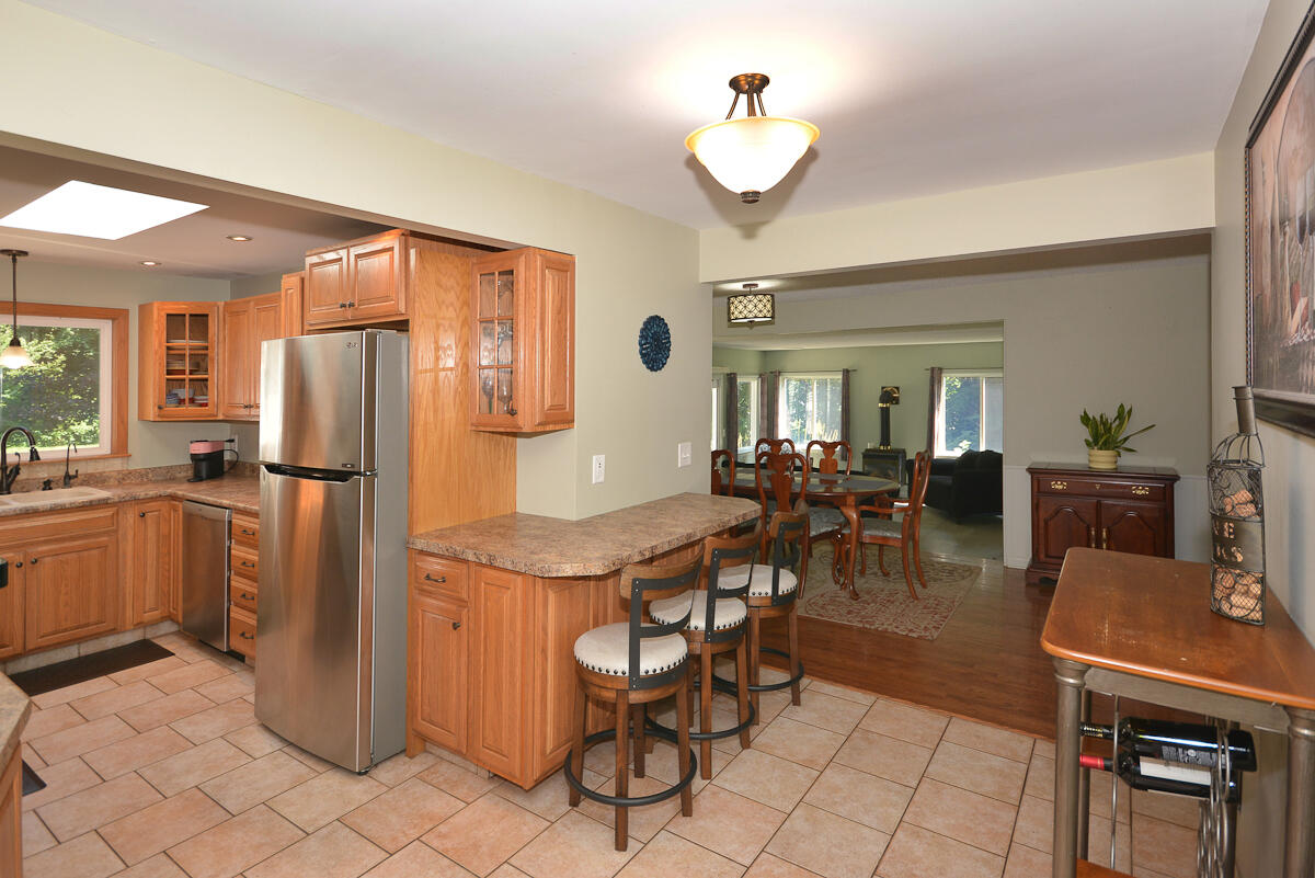 5th image of 2224 La Cross St, Kalamazoo, MI 49006 | MLS# 70549325