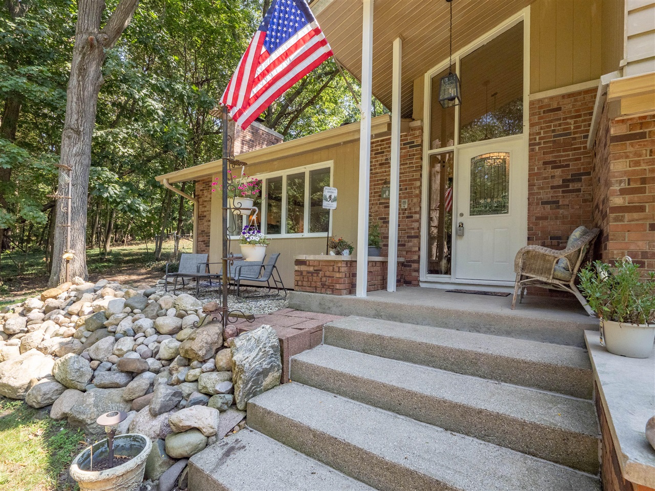 4th image of 1021 Hol Hi Dr, Kalamazoo, MI 49008 | MLS# 70549350