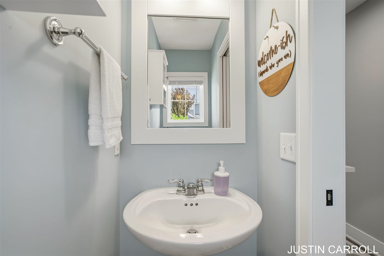 4th image of 8924 Barrington Ln #40, Jenison, MI 49428 | MLS# 70549388