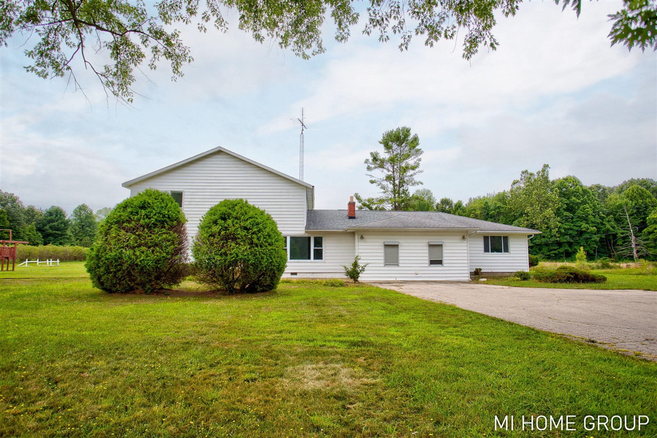 1st image of 74721 30th Ave, Covert, MI 49043 | MLS# 70549406