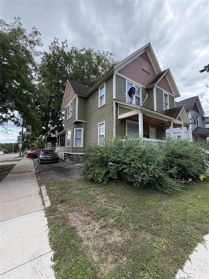 2nd image of 213 Burr Oak St, Kalamazoo, MI 49001 | MLS# 70549417
