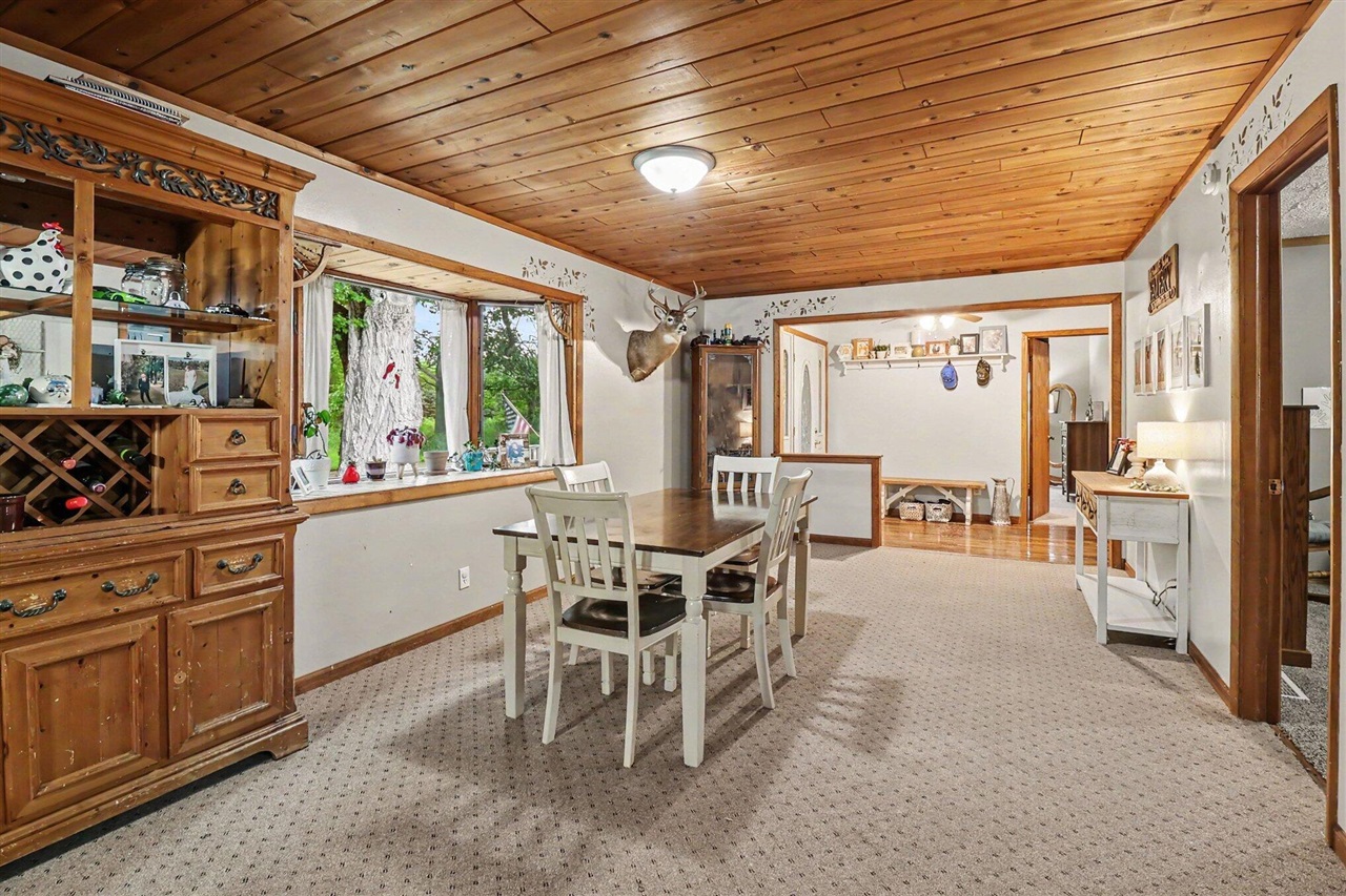 4th image of 16465 Flarity Rd, Brethren, MI 49619 | MLS# 70549424