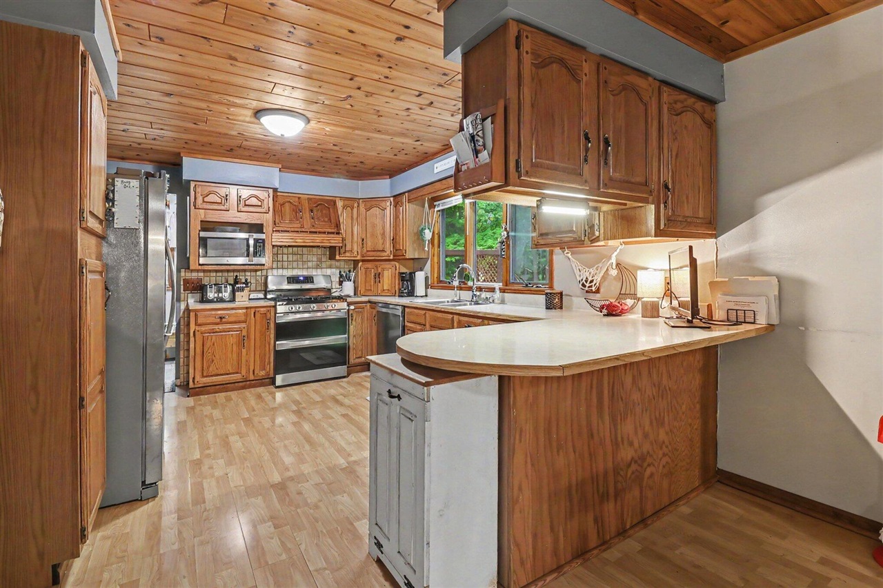 5th image of 16465 Flarity Rd, Brethren, MI 49619 | MLS# 70549424