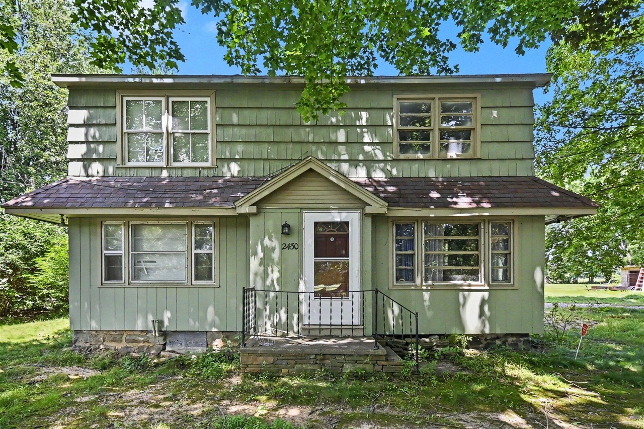 1st image of 2430 W Kimmel Rd, Jackson, MI 49201 | MLS# 70549451