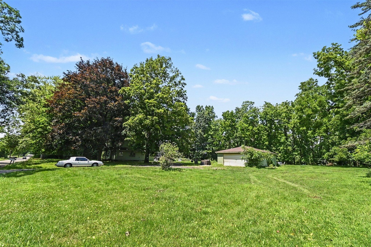 12th image of 2430 W Kimmel Rd, Jackson, MI 49201 | MLS# 70549451