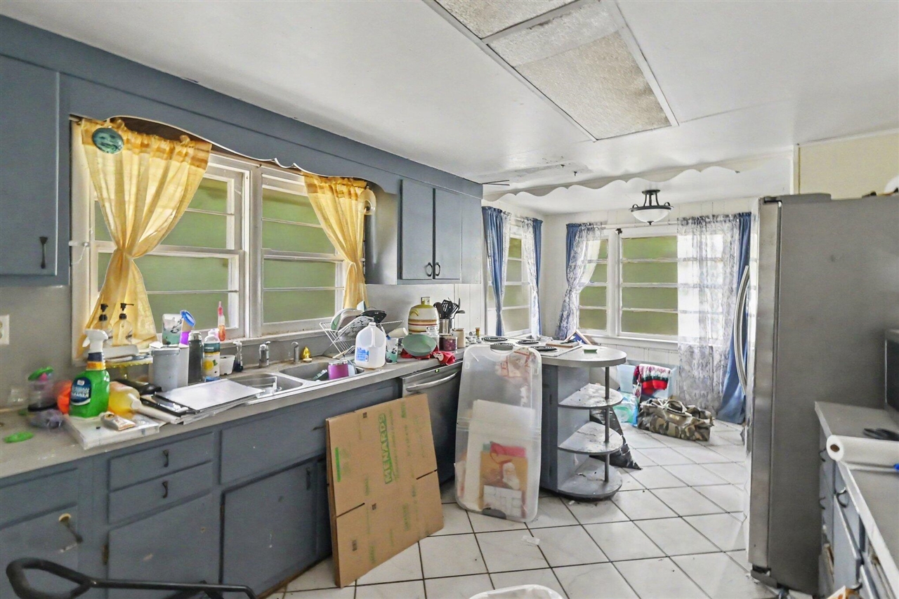 4th image of 2430 W Kimmel Rd, Jackson, MI 49201 | MLS# 70549451