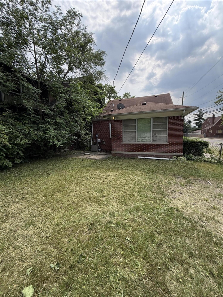 2nd image of 5810 Kensington Ave, Detroit, MI 48224 | MLS# 70549466