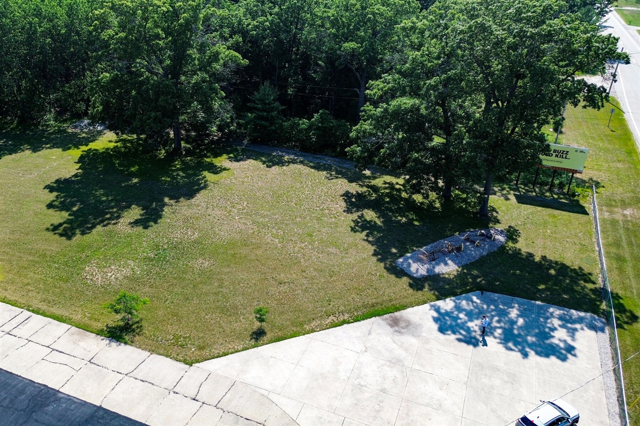 70th image of 7601 E Apple Ave, Muskegon, MI 49442 | MLS# 70549475