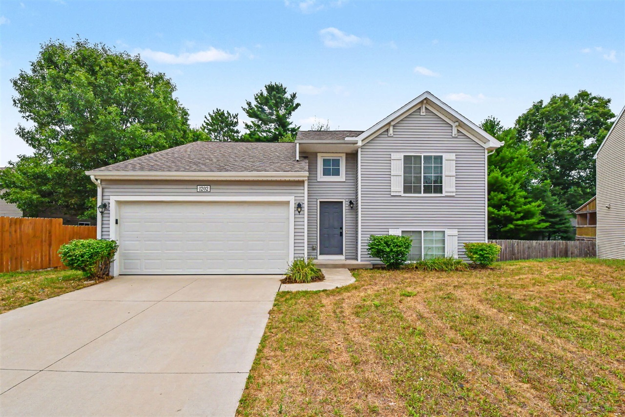 1st image of 1202 Pinewood Dr, Greenville, MI 48838 | MLS# 70549517