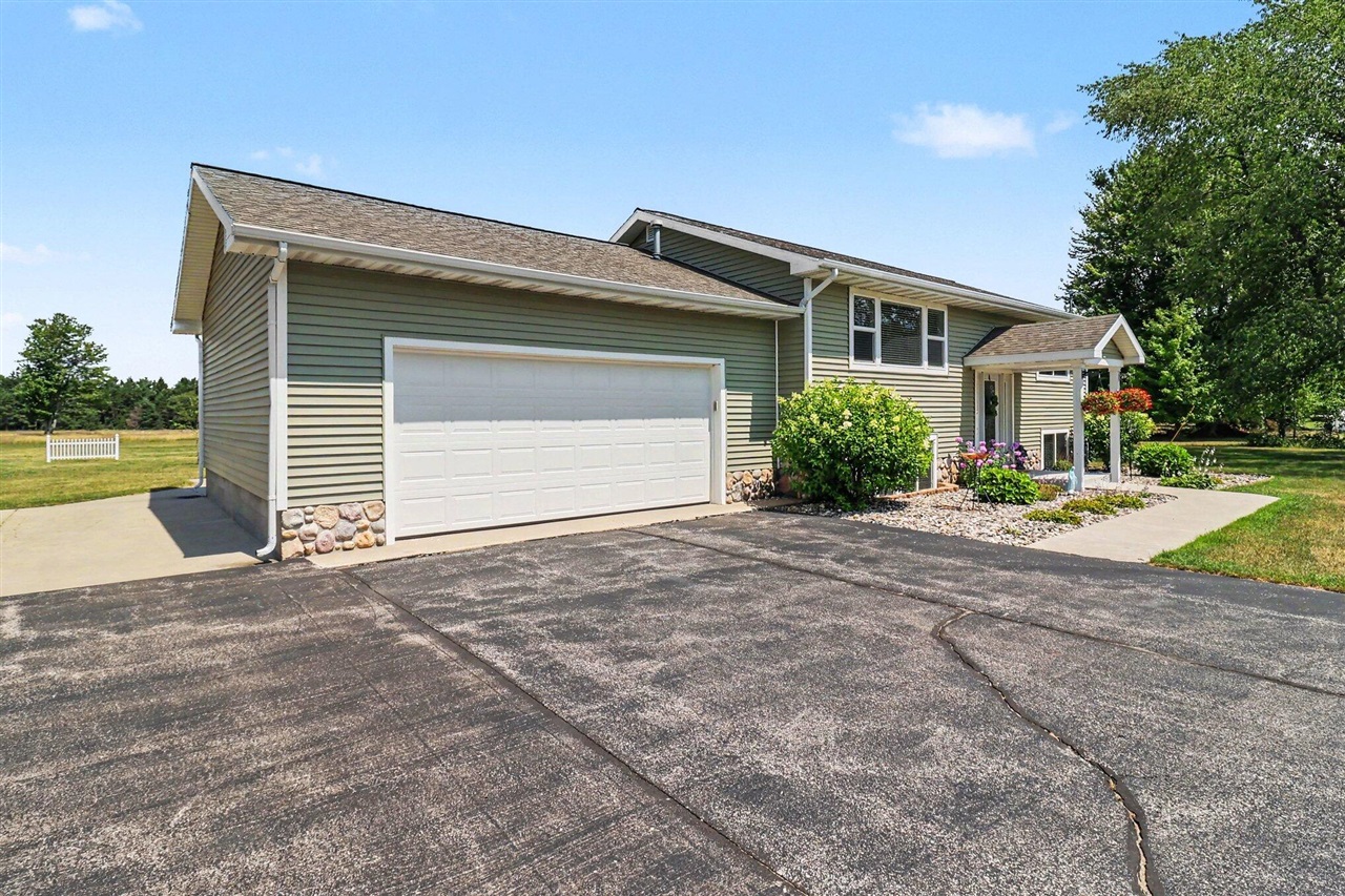 4th image of 5832 Potter Rd, Bear Lake, MI 49614 | MLS# 70549537