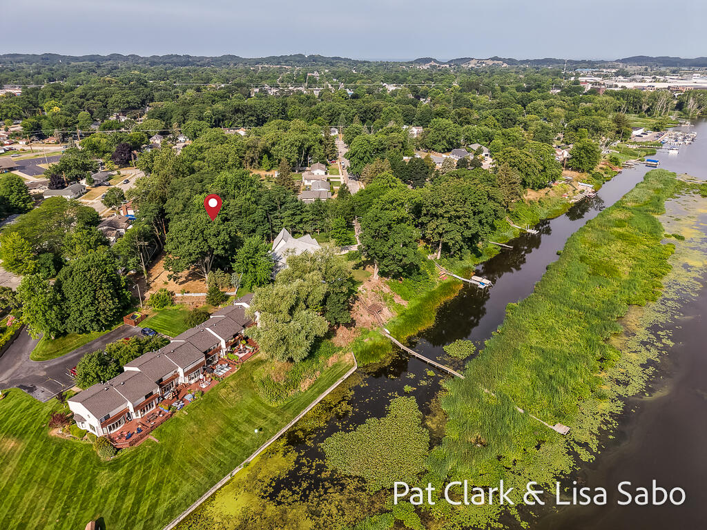 5th image of 413 & 415 Gidley Cir, Grand Haven, MI 49417 | MLS# 70549562