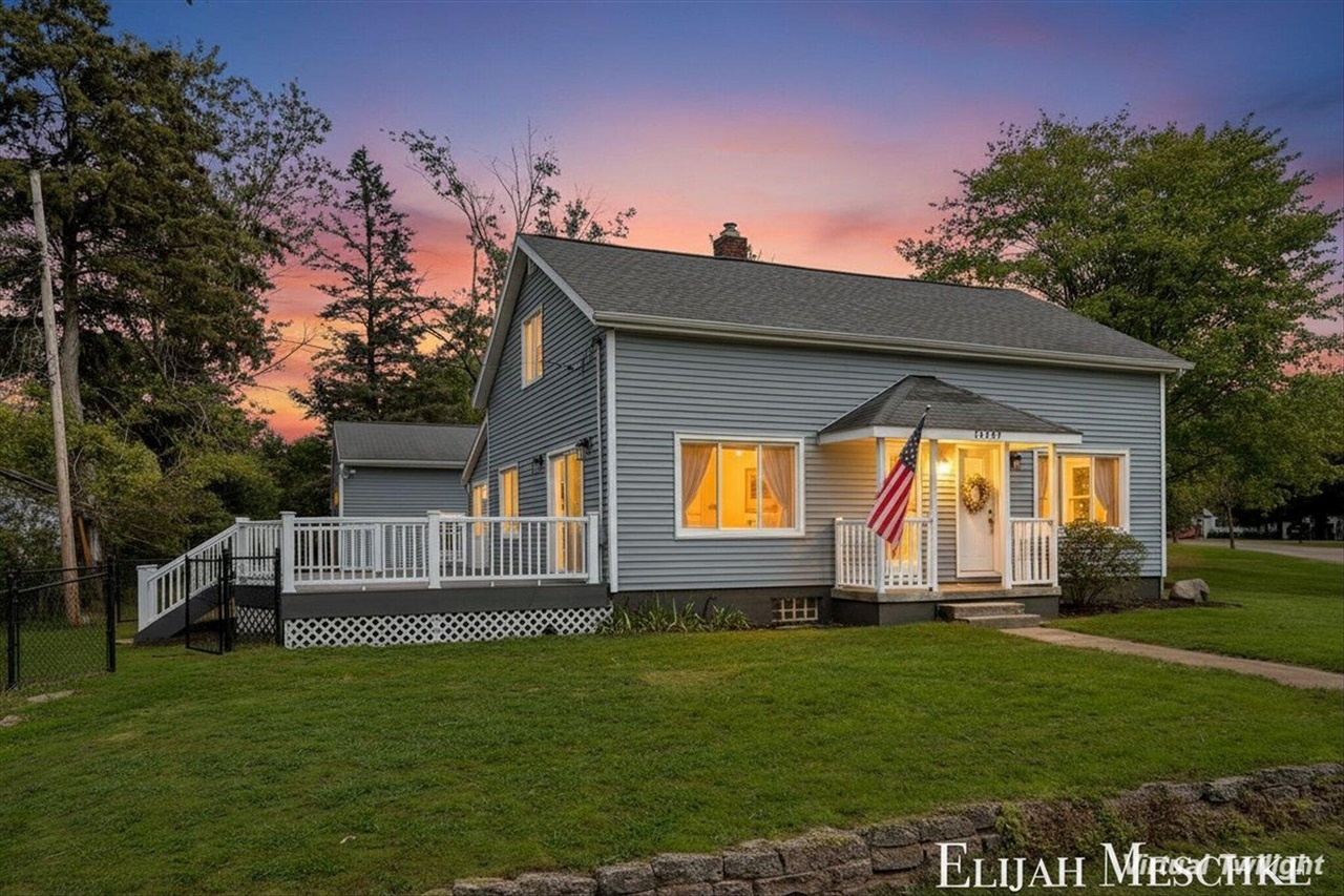 2nd image of 15287 Krueger St, Spring Lake, MI 49456 | MLS# 70549597