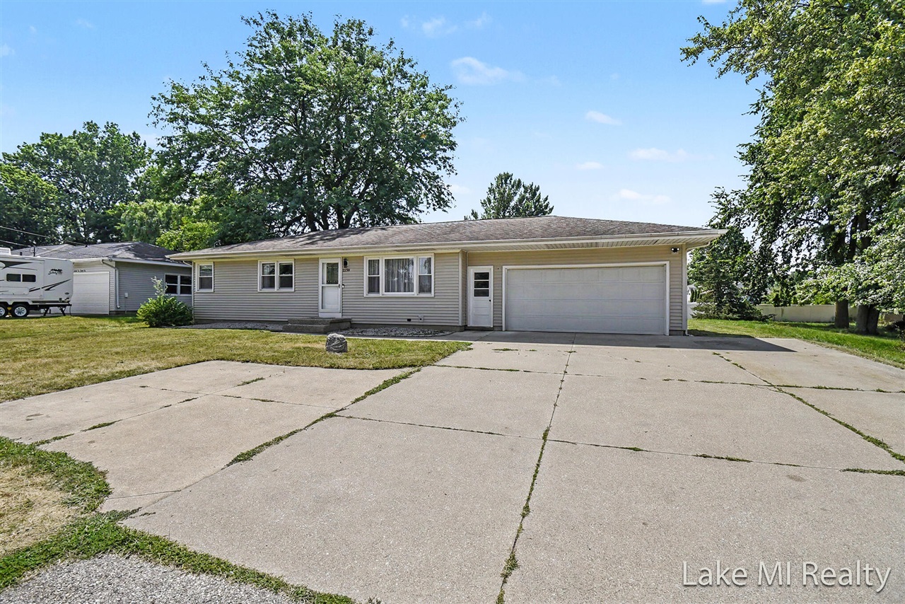 1st image of 2238 52nd St, Wyoming, MI 49519 | MLS# 70549609