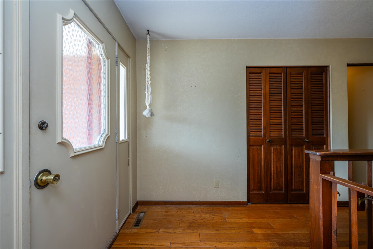 3rd image of 4334 Laurel Dr, Saint Joseph, MI 49085 | MLS# 70549612