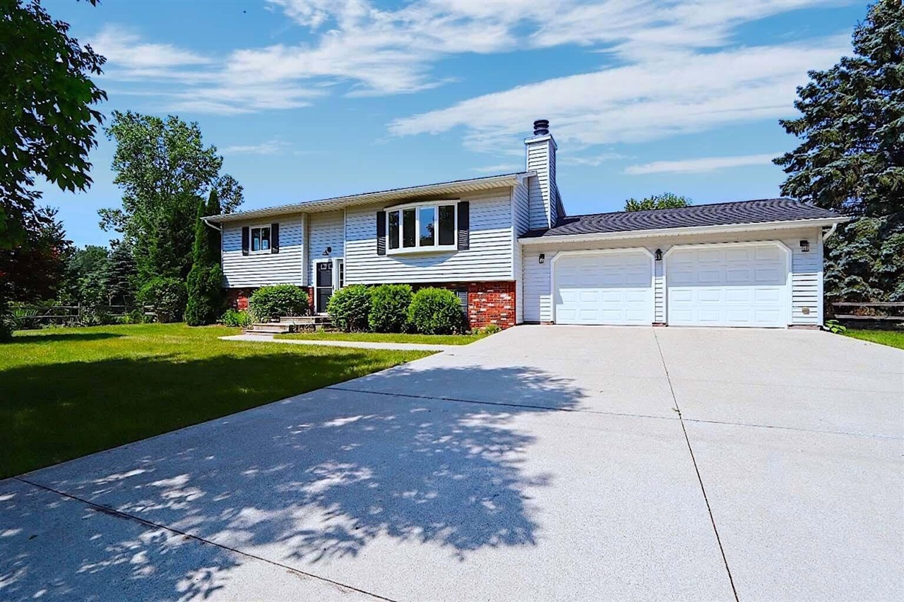 30th image of 146 6th St, Oscoda, MI 48750 | MLS# 70549615