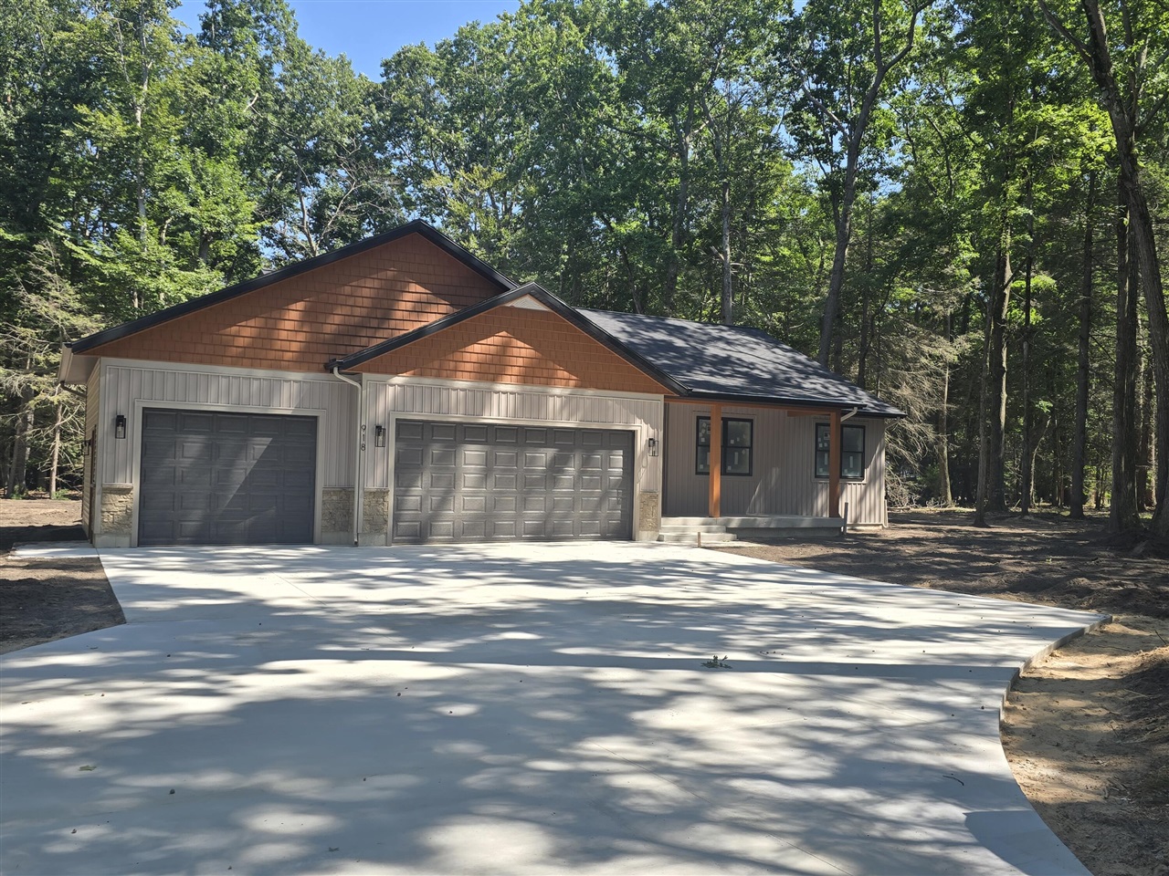 2nd image of 918 Scenic Dr, Muskegon, MI 49445 | MLS# 70549616