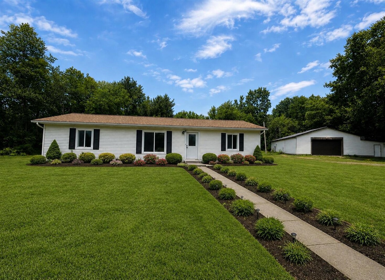 1st image of 1700 Shipman Rd, Oxford, MI 48371 | MLS# 70549652