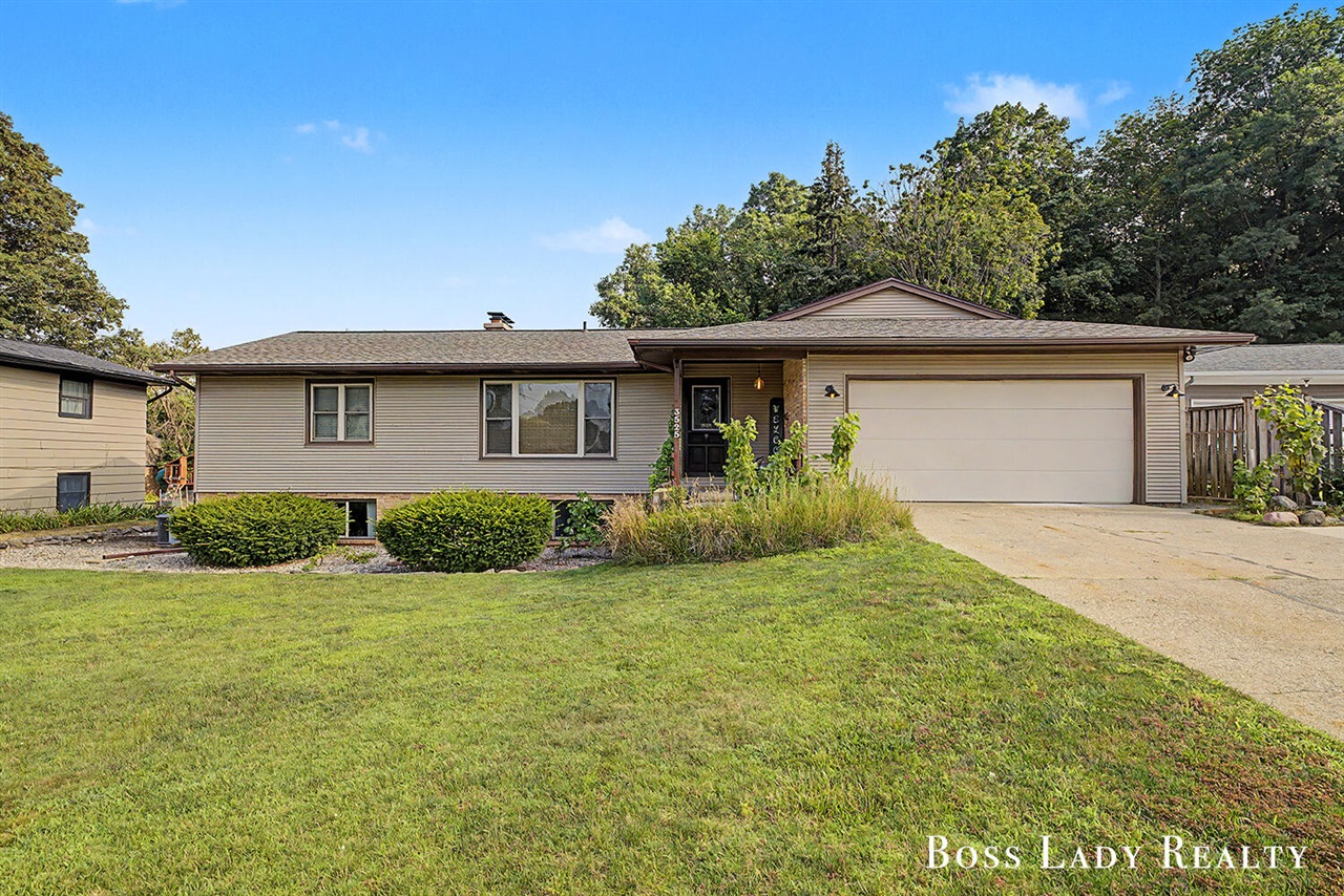 1st image of 3525 Yellowstone Dr, Grandville, MI 49418 | MLS# 70549659