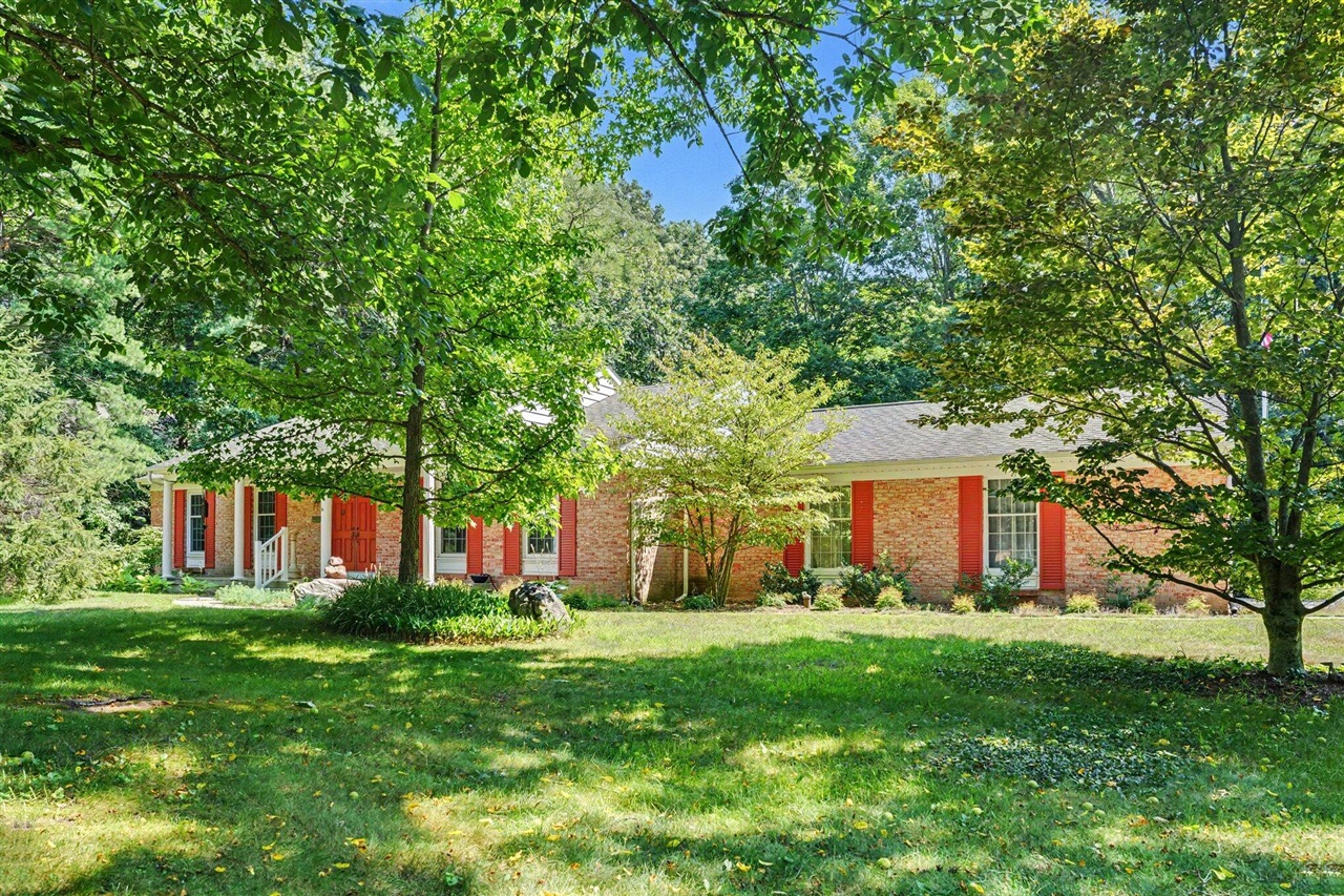 3rd image of 22727 Sunset Dr, Kalamazoo, MI 49009 | MLS# 70549664